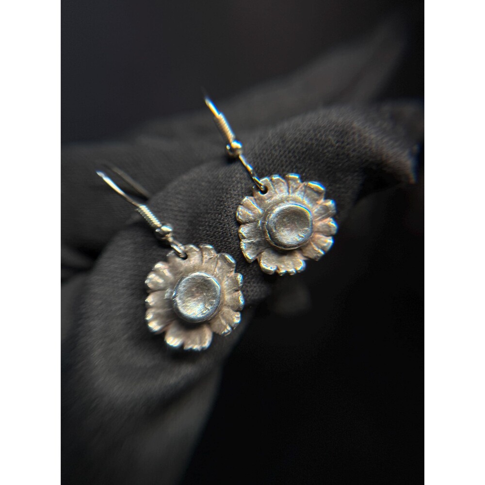 Lady T Sterling Silver Sunflower Dangle Earrings